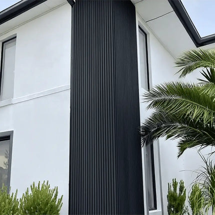 Schwarz - WPC- Kunststoffverkleidungen
20x290x2,5cm