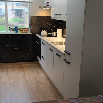 SPC Wandpaneel in Marmoroptik Calacatta Schwarz 120x60cm
120x60x0.3cm