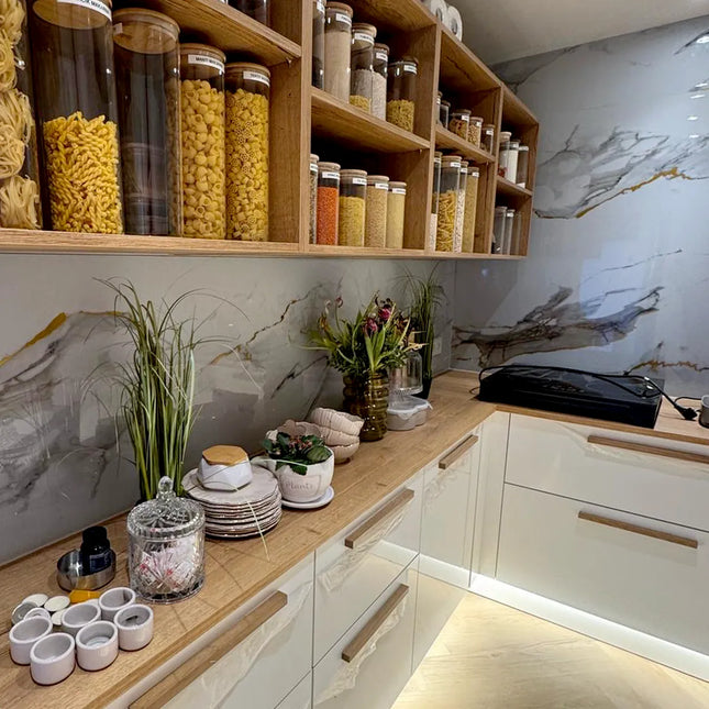 Carrara Gold - PVC-Wandpaneel in Marmoroptik
122x260x0.3cm